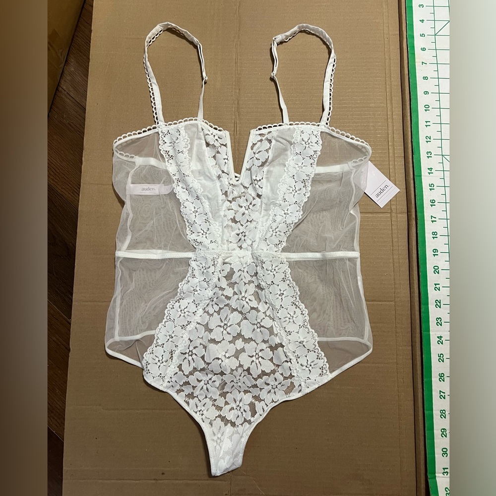 NWT White Mesh & lace lingerie one piece bodysuit wedding date night sleepwear